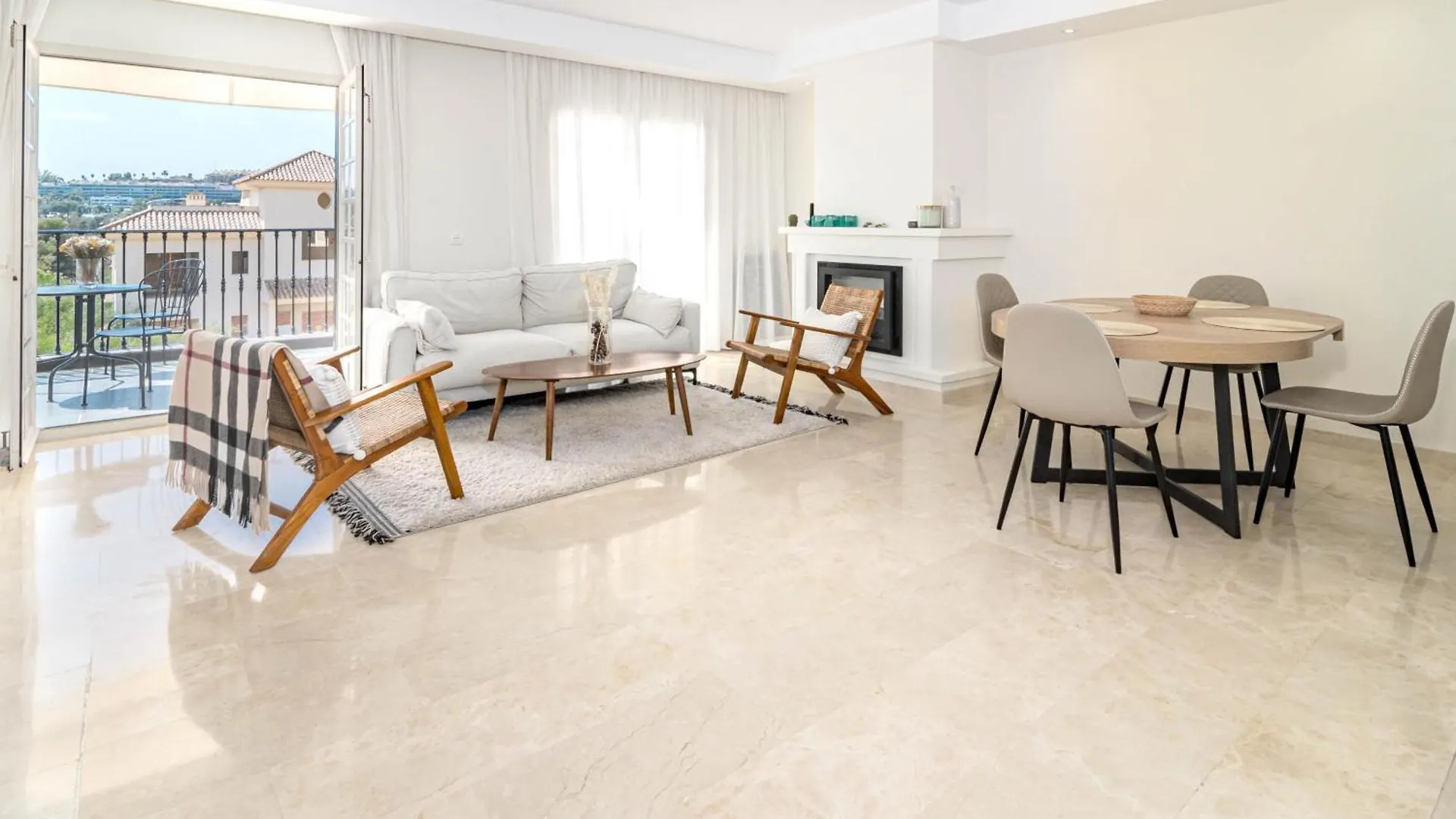 Villa Aloha Pueblo 149 Marbella 0*,  España